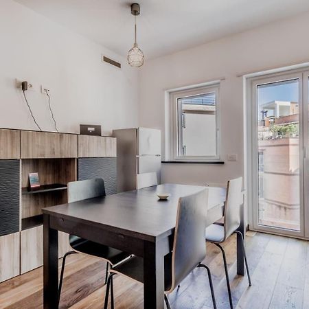 Monteverde Sunny Apartment Roma Exterior foto